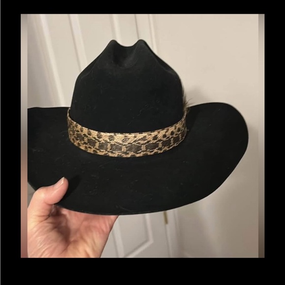 EDDY cowboy hat 7 like new authentic rattlesnake head band